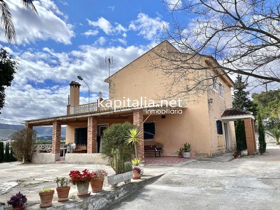 Foto 1 de Casa rural en venta en Albaida de 5 habitaciones con terraza y piscina