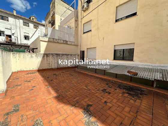 Foto 2 de Pis en venda a Xàtiva de 5 habitacions amb terrassa i balcó