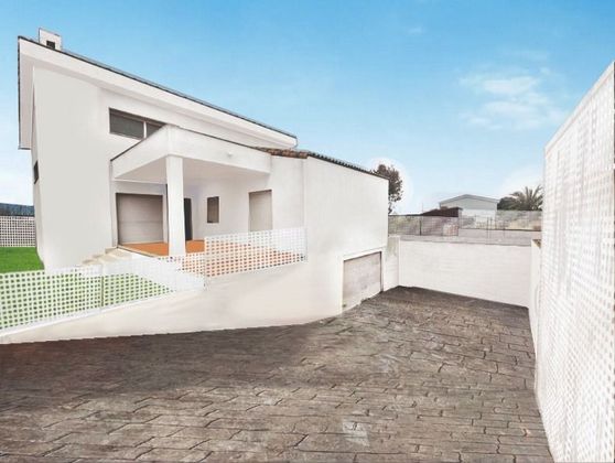 Foto 1 de Xalet en venda a avenida De la Merce de 3 habitacions amb terrassa i piscina