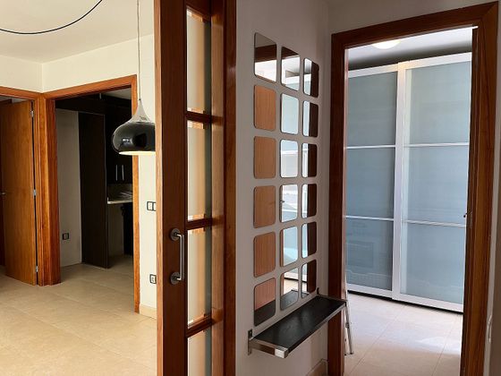 Foto 1 de Piso en venta en calle Pau Casals de 2 habitaciones con balcón y calefacción