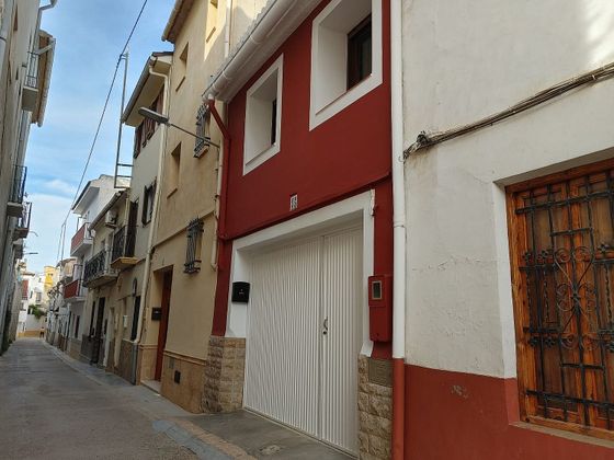 Foto 1 de Casa rural en venda a Pedralba de 3 habitacions amb terrassa i aire acondicionat