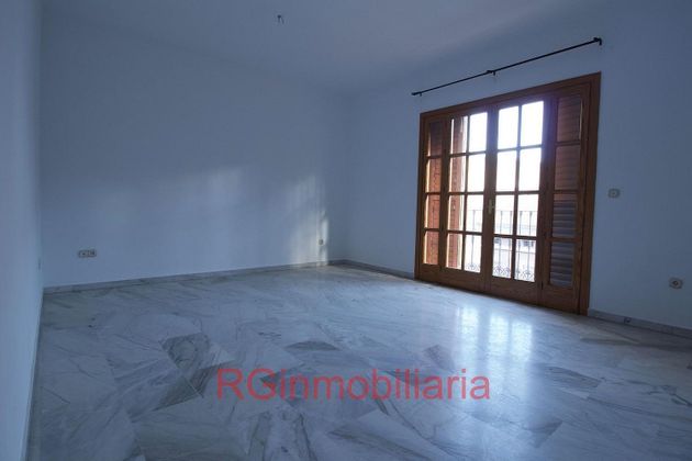 Foto 2 de Piso en venta en Don Benito de 3 habitaciones con balcón y aire acondicionado