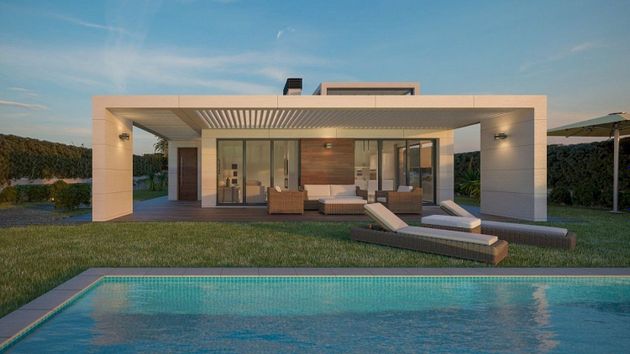 Foto 1 de Xalet en venda a Golf Guadiana de 4 habitacions amb terrassa i piscina