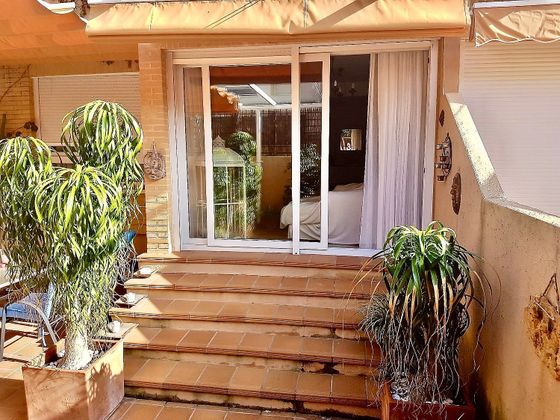 Foto 2 de Casa adosada en venta en Cabo de las Huertas de 4 habitaciones con terraza y piscina