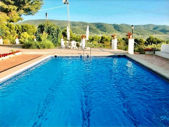Foto 1 de Xalet en venda a Ibi de 3 habitacions amb piscina i jardí
