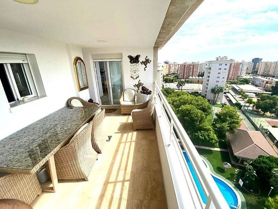 Foto 2 de Piso en venta en Playa de San Juan de 4 habitaciones con terraza y piscina