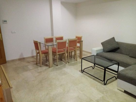 Foto 2 de Pis en venda a Centro - Alicante de 3 habitacions amb garatge i calefacció