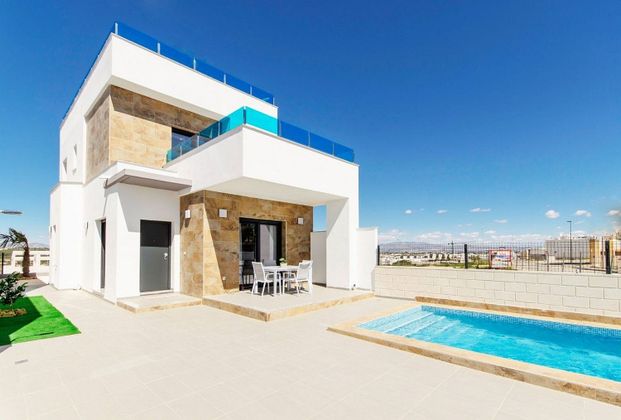 Foto 1 de Casa en venda a Polop de 3 habitacions amb terrassa i piscina