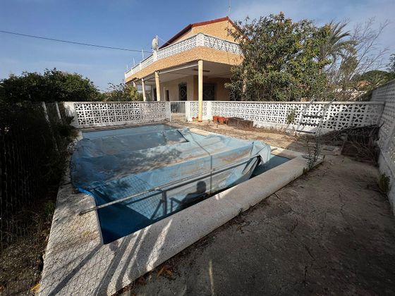 Foto 1 de Venta de chalet en Jubalcoi de 4 habitaciones con terraza y piscina