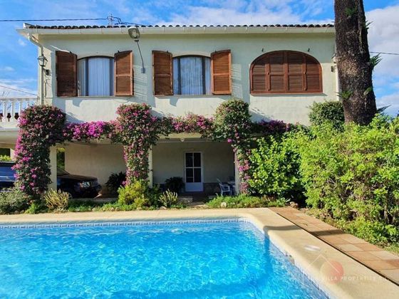 Foto 1 de Xalet en venda a Pedreguer de 8 habitacions amb terrassa i piscina