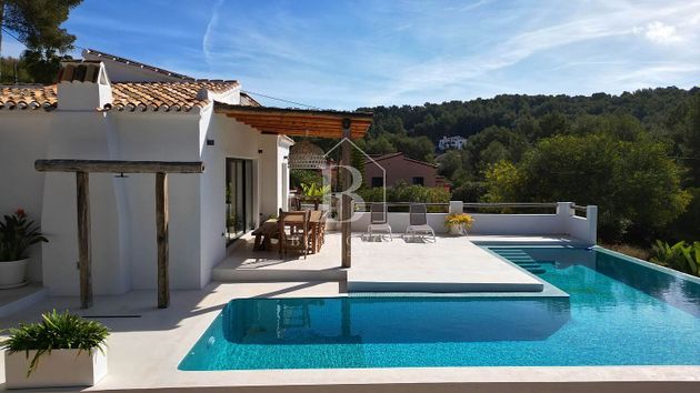 Foto 1 de Xalet en venda a Partides comunes - Adsubia de 4 habitacions amb terrassa i piscina