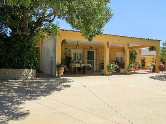 Foto 1 de Casa rural en venda a Montroy de 3 habitacions amb terrassa i piscina