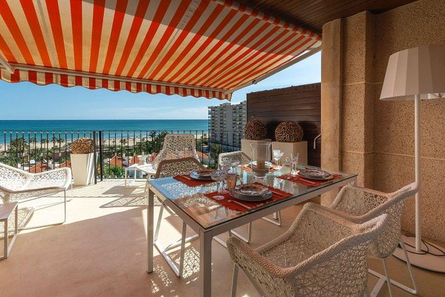 Foto 2 de Àtic en lloguer a Playa de Gandia de 3 habitacions amb terrassa i piscina
