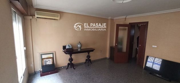 Foto 2 de Dúplex en venta en Linares de 3 habitaciones con aire acondicionado