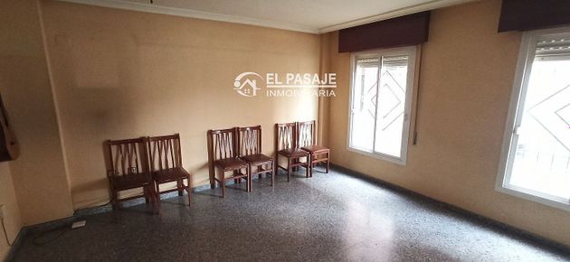 Foto 1 de Dúplex en venda a Linares de 3 habitacions amb aire acondicionat