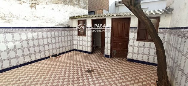Foto 1 de Casa en venda a Linares de 4 habitacions amb aire acondicionat