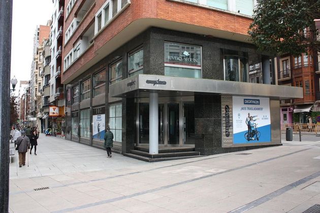Foto 2 de Alquiler de local en calle Corrida de 270 m²