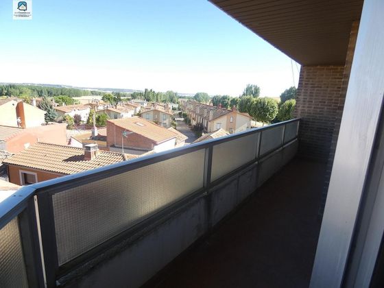 Foto 1 de Pis en venda a Villamuriel de Cerrato de 4 habitacions amb terrassa i garatge
