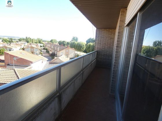 Foto 2 de Pis en venda a Villamuriel de Cerrato de 4 habitacions amb terrassa i garatge