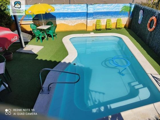 Foto 1 de Casa en venda a Villamuriel de Cerrato de 4 habitacions amb piscina i garatge
