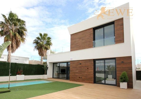 Foto 1 de Xalet en venda a calle Playa del Amerador de 3 habitacions amb terrassa i piscina