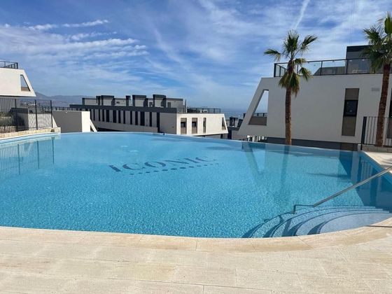 Foto 1 de Venta de piso en avenida Del Mediterrani de 3 habitaciones con terraza y piscina