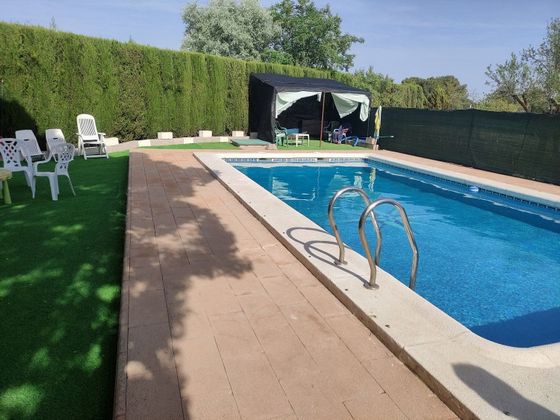 Foto 2 de Venta de chalet en Miguelturra de 3 habitaciones con terraza y piscina