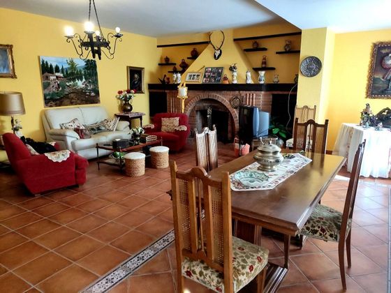 Foto 2 de Xalet en venda a Miguelturra de 4 habitacions amb terrassa i piscina