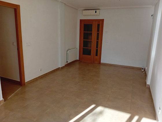 Foto 2 de Venta de piso en Marianistas - AVE de 3 habitaciones con terraza y garaje