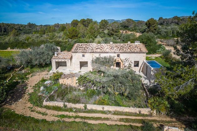 Foto 1 de Venta de casa rural en Sant Llorenç des Cardassar de 3 habitaciones con terraza y jardín