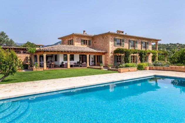 Foto 1 de Casa en venta en Santa María del Camí de 5 habitaciones con terraza y piscina
