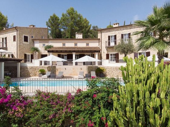 Foto 2 de Casa en venda a Santa María del Camí de 6 habitacions amb terrassa i piscina