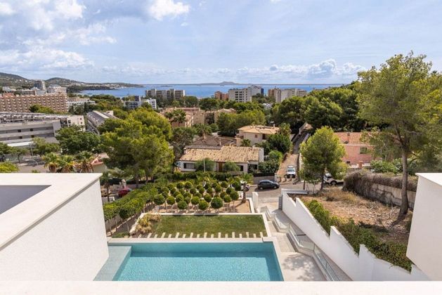 Foto 2 de Venta de casa en Palmanova de 5 habitaciones con terraza y piscina