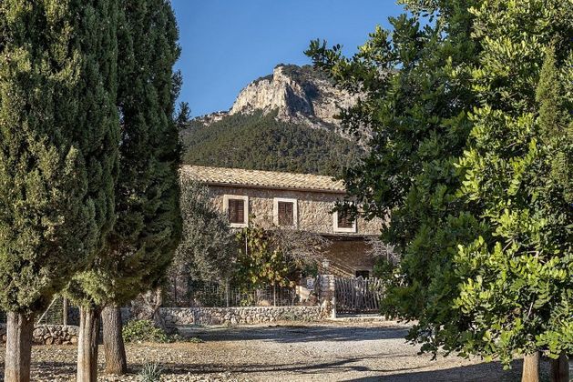 Foto 1 de Casa en venda a Alaró de 4 habitacions amb jardí