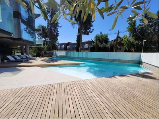 Foto 1 de Pis en venda a Piovera - Conde Orgaz de 4 habitacions amb terrassa i piscina