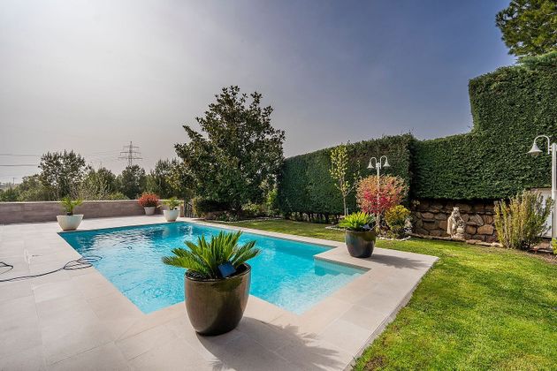 Foto 1 de Casa adossada en venda a Las Conejeras - Esparragal de 6 habitacions amb terrassa i piscina