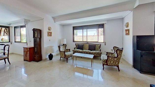 Foto 1 de Casa en venda a Peñagrande de 7 habitacions amb garatge i jardí