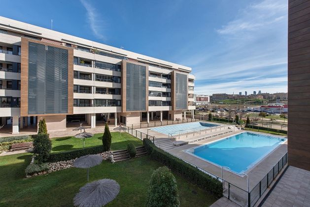 Foto 1 de Pis en venda a Mirasierra de 4 habitacions amb terrassa i piscina