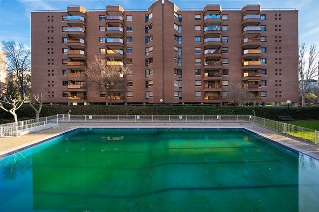 Foto 1 de Àtic en venda a Mirasierra de 4 habitacions amb terrassa i piscina