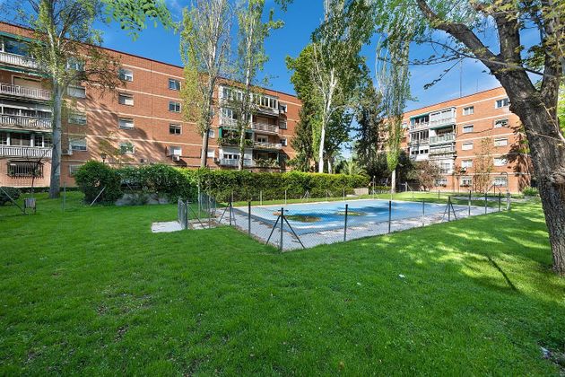 Foto 1 de Pis en venda a Mirasierra de 4 habitacions amb terrassa i piscina