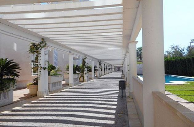 Foto 2 de Piso en venta en Playa de Granada de 1 habitación con terraza y piscina