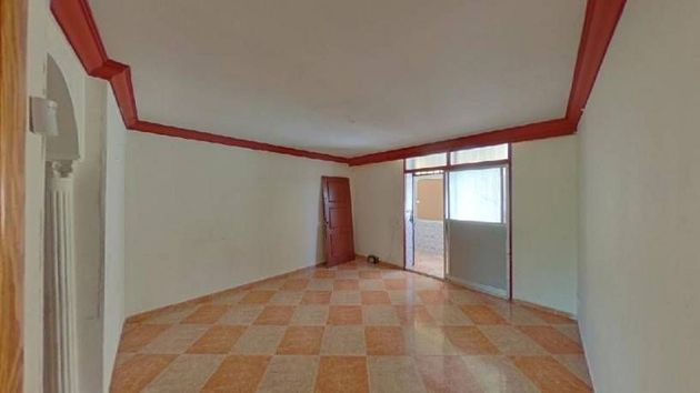 Foto 1 de Piso en venta en calle Arlanzón de 3 habitaciones con ascensor