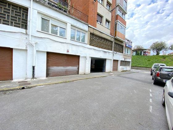 Foto 1 de Local en venda a calle Iturribide Etxetaldea de 286 m²