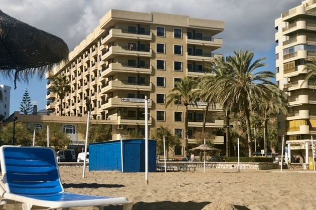 Foto 2 de Piso en alquiler en paseo Marítimo Rey de España de 1 habitación con terraza y piscina