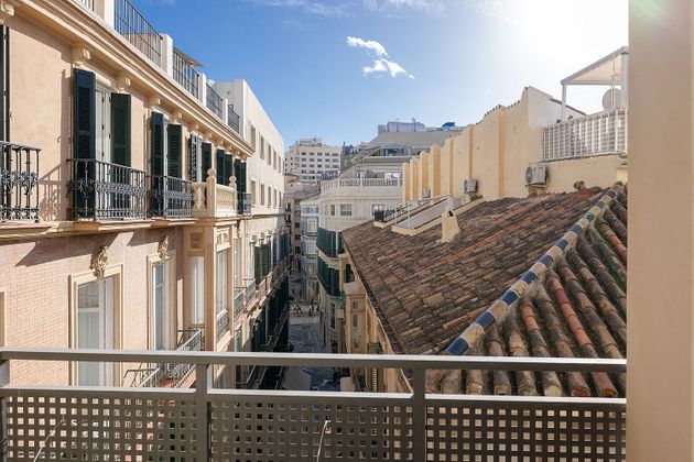 Foto 1 de Piso en venta en calle Ángel Ganivet de 3 habitaciones con balcón y aire acondicionado