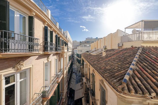 Foto 2 de Piso en venta en calle Ángel Ganivet de 3 habitaciones con balcón y aire acondicionado