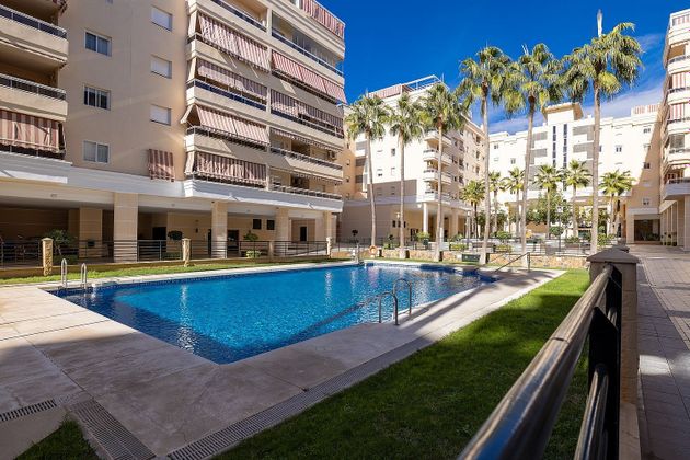 Foto 1 de Piso en venta en calle Mesonero Romanos de 3 habitaciones con terraza y piscina