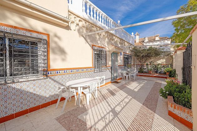 Foto 2 de Xalet en venda a Barrio de Ciudad Jardín de 6 habitacions amb terrassa i garatge