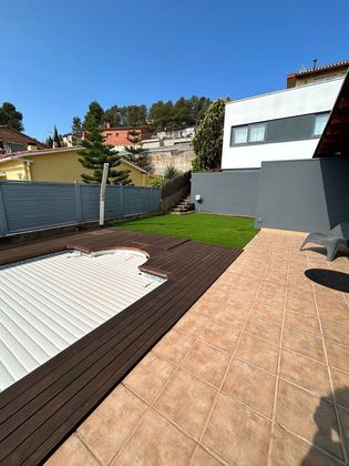 Foto 1 de Xalet en lloguer a Corbera de Llobregat de 4 habitacions amb terrassa i piscina