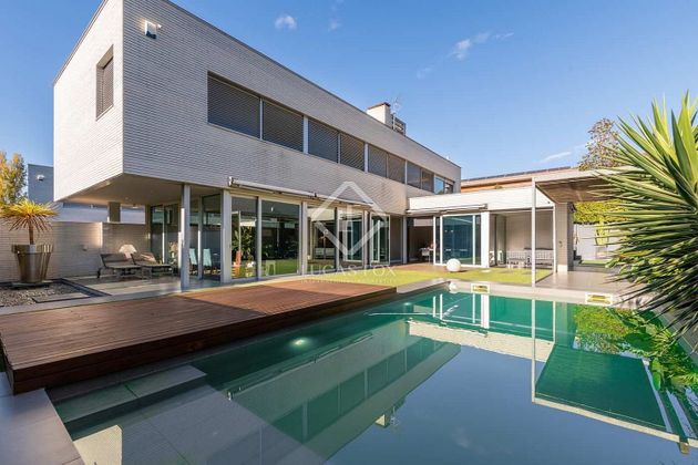 Foto 1 de Xalet en venda a Can Majó - Can Trabal de 4 habitacions amb terrassa i piscina